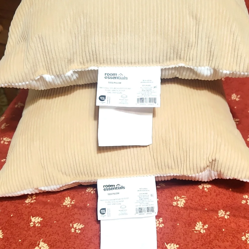 room essentials throw pillows - Picture 5 of 8